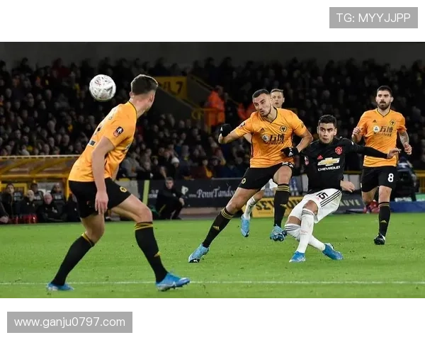 伊萨克隐身德比战 半场1射3数据挂零