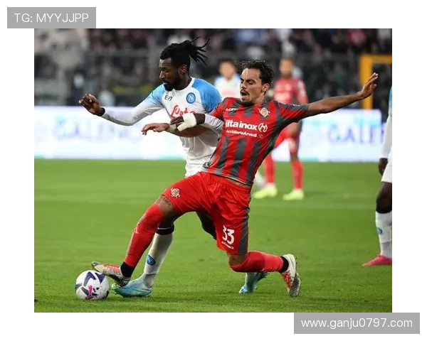 那不勒斯轻松击败克雷莫内塞再展雄风